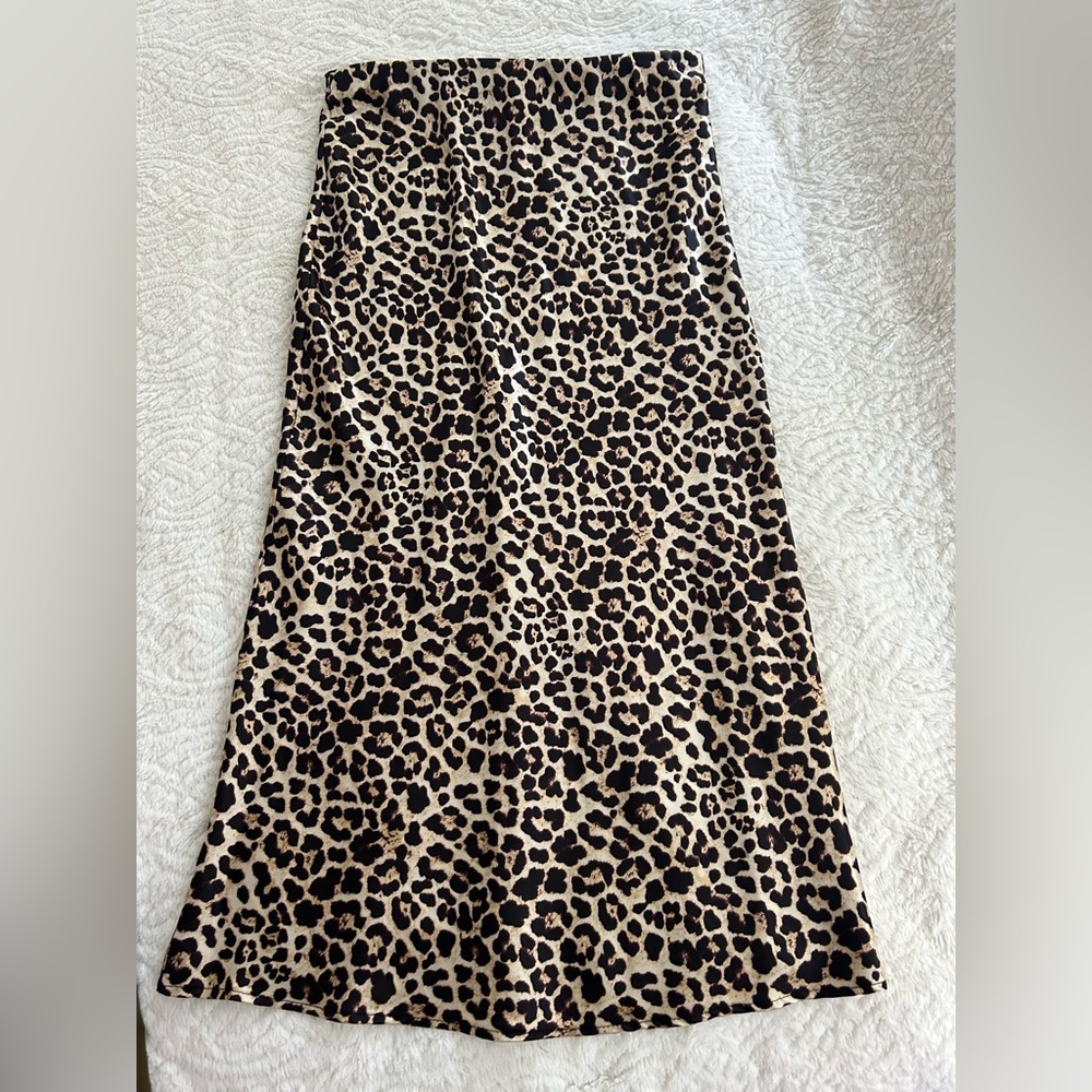 Satin cheetah skirt